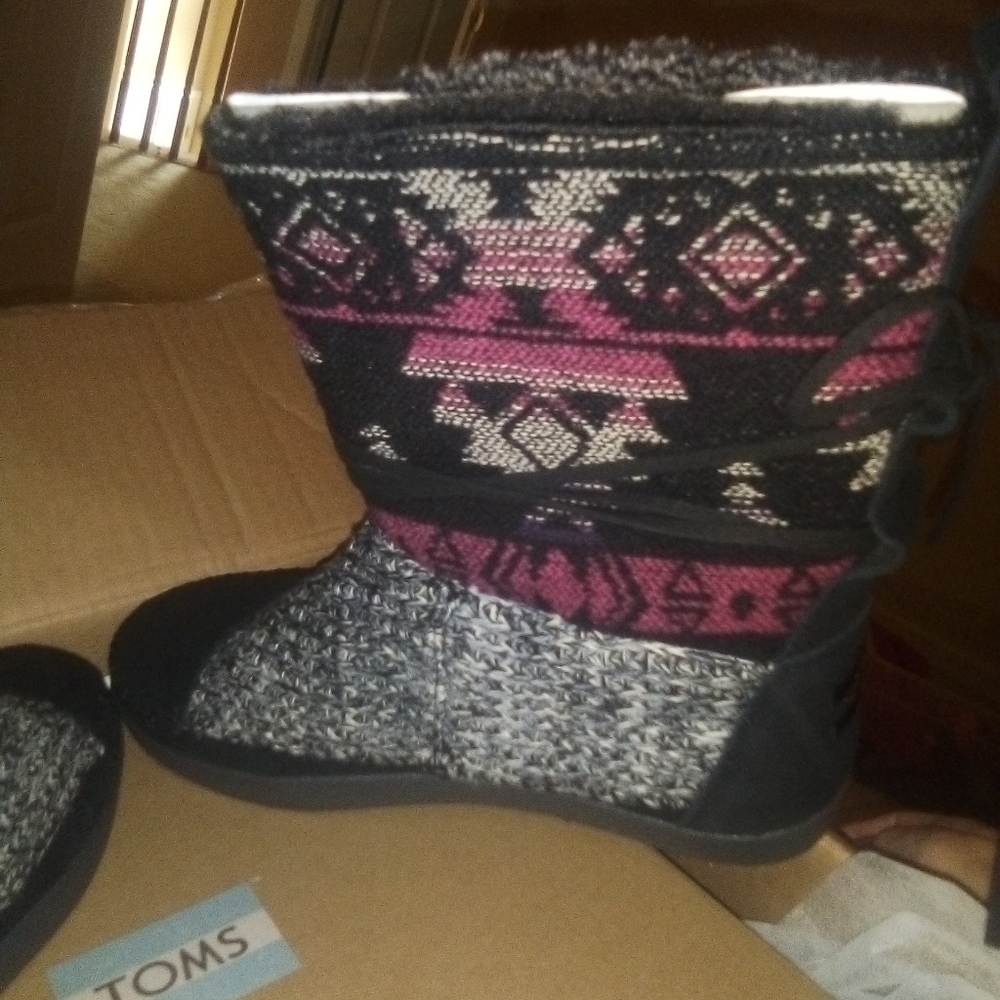 Tom's Nepal Boots women size 8